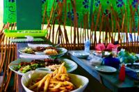 Jídlo v hostelu nebo okolí