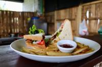 Jídlo v hostelu nebo okolí