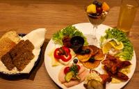 Φαγητό σε αυτό το πανδοχείο ή κάπου εκεί κοντά