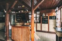 Lounge alebo bar v ubytovaní Gasan Place - Domki na Mazurach