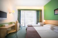 Ein Bett oder Betten in einem Zimmer der Unterkunft Remisens Hotel LUCIJA