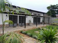 Κήπος έξω από το Urban Lodge