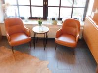 Posezení v ubytování zeitlos Hotel und Restaurant am Fuchsbach