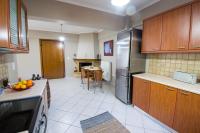 Kuchyňa alebo kuchynka v ubytovaní BETTY'S AIR+PORT SEA APARTMENT