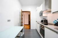 Kuchyňa alebo kuchynka v ubytovaní Apartamentos San Marcial 28