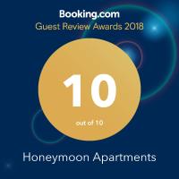 Certifikát, hodnocení, plakát nebo jiný dokument vystavený v ubytování Honeymoon Apartments