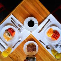 Jídlo v hotelu nebo okolí