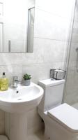 Půdorys ubytování Luxury 2 Bed 2 Bath - Free Parking - 5min to Airport - SLEEPS 6