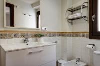 A bathroom at Home4u, Elvira 16, 2A