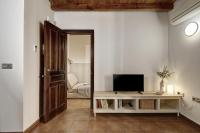 A television and/or entertainment centre at Home4u, Elvira 16, 2A