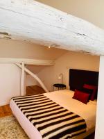 Postel nebo postele na pokoji v ubytování Oporto Chic&Cozy - Santo Ildefonso