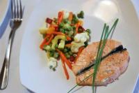 El Arrayan في بويرتو غوادال: طبق من الطعام عليه لحم وخضروات