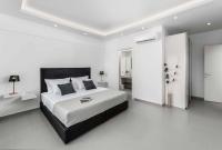 A bed or beds in a room at Villa Summer Light