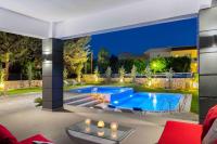 The swimming pool at or close to Villa Summer Light