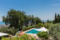The swimming pool at or close to Villa Claudia