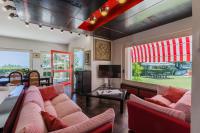 A seating area at Villa Claudia