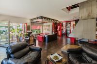 A seating area at Villa Claudia