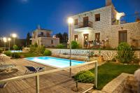 Bazén v ubytovaní Villas Panorama Apolpaina Lefkas alebo v jeho blízkosti