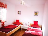 Postel nebo postele na pokoji v ubytování Apartman "Sabine red" with heated pool