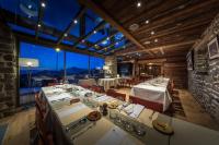 Jídlo v hotelu nebo okolí