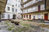 Budova, v ktorej sa apartmán nachádza