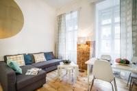 Posedenie v ubytovaní BpR BRIGHT Sapphire Apartment