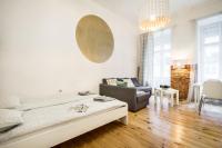Posteľ alebo postele v izbe v ubytovaní BpR BRIGHT Sapphire Apartment