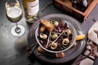 Jídlo v hotelu nebo okolí