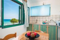 Kuchyňa alebo kuchynka v ubytovaní Amarylis Beachfront Studios