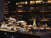 Jídlo v hotelu nebo okolí