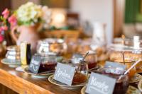 Jídlo v hotelu nebo okolí