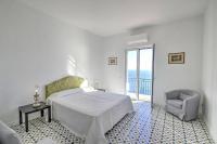 A bed or beds in a room at CASA LONE