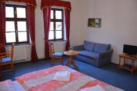 TV a/nebo společenská místnost v ubytování Hotel Růže