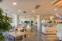 Restauracja lub miejsce do jedzenia w obiekcie Grand Hotel Holiday Resort
