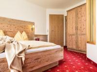 Posteľ alebo postele v izbe v ubytovaní Pension Appartements Gabriele