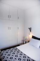 Posteľ alebo postele v izbe v ubytovaní Best located executive apartment in Maroussi.