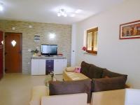 Kuchyňa alebo kuchynka v ubytovaní Apartment in Jadranovo with Two-Bedrooms 1
