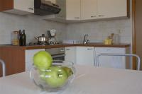 Kuchyňa alebo kuchynka v ubytovaní Apartment Liznjan 1