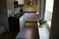 Kuchnia lub aneks kuchenny w obiekcie Friendly Apartments - Krakow