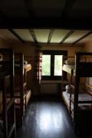 Palanda nebo palandy na pokoji v ubytování Hikers Hostel