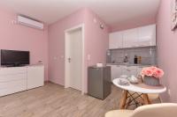 Kuchyňa alebo kuchynka v ubytovaní Studio Apartment Deluxe