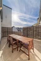 A balcony or terrace at easy flat Margareten Apartments