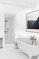Ein Bett oder Betten in einem Zimmer der Unterkunft Les Sources de Caudalie