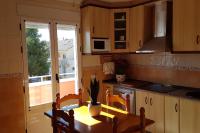 A kitchen or kitchenette at CASA RURAL EL SAUCE. A 2,5 KM DE CUENCA CAPITAL
