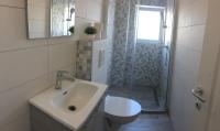 Kúpeľňa v ubytovaní Apartman Miami Podstrana