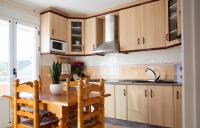 A kitchen or kitchenette at CASA RURAL EL SAUCE. A 2,5 KM DE CUENCA CAPITAL
