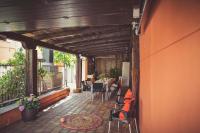 A seating area at CASA RURAL EL SAUCE. A 2,5 KM DE CUENCA CAPITAL