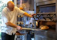 Kuchyň nebo kuchyňský kout v ubytování Pharmakon Hotel & Conferencecenter