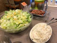 ホテルの敷地内または近くでの食事または食べ物