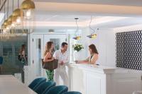 Hostia v ubytovaní Mari Kristin Beach Hotel